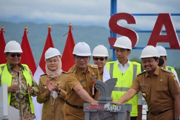 Resmikan Bendungan Sadawarna, Jokowi Beri Peringatan Keras