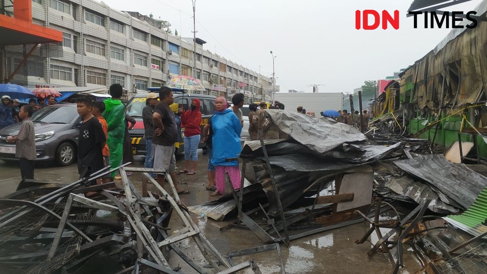 Pasar Sentral Makassar Terbakar, Danny Minta Bangun Lapak Sementara