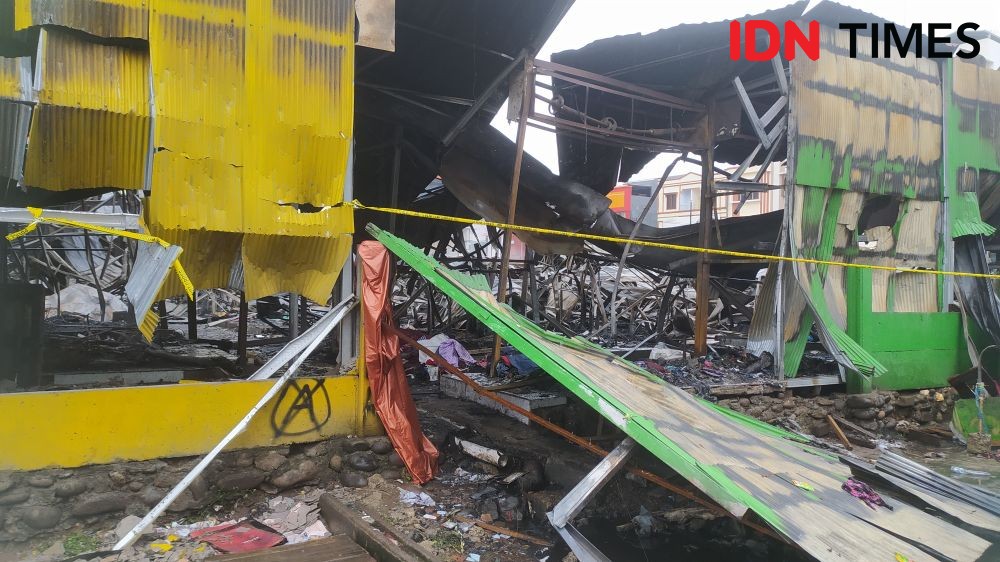 Pasar Sentral Makassar Terbakar, Danny Minta Bangun Lapak Sementara