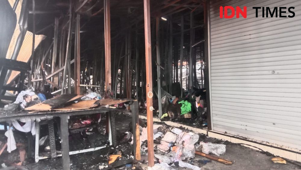 Cerita Pedagang Sentral Makassar, Barang Ludes Terbakar