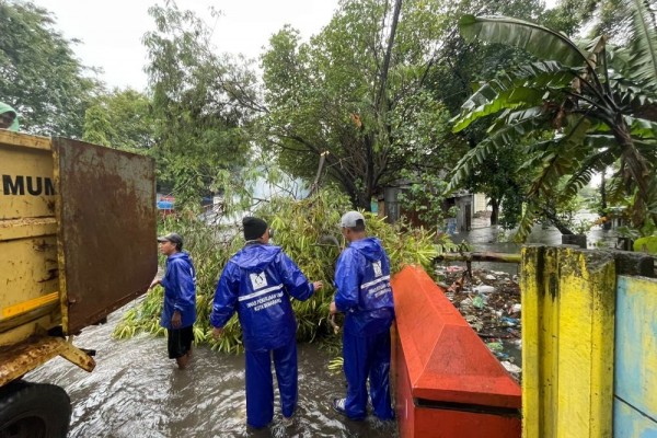 Pompa Air Portable Disiagakan untuk Penanganan Banjir di Semarang