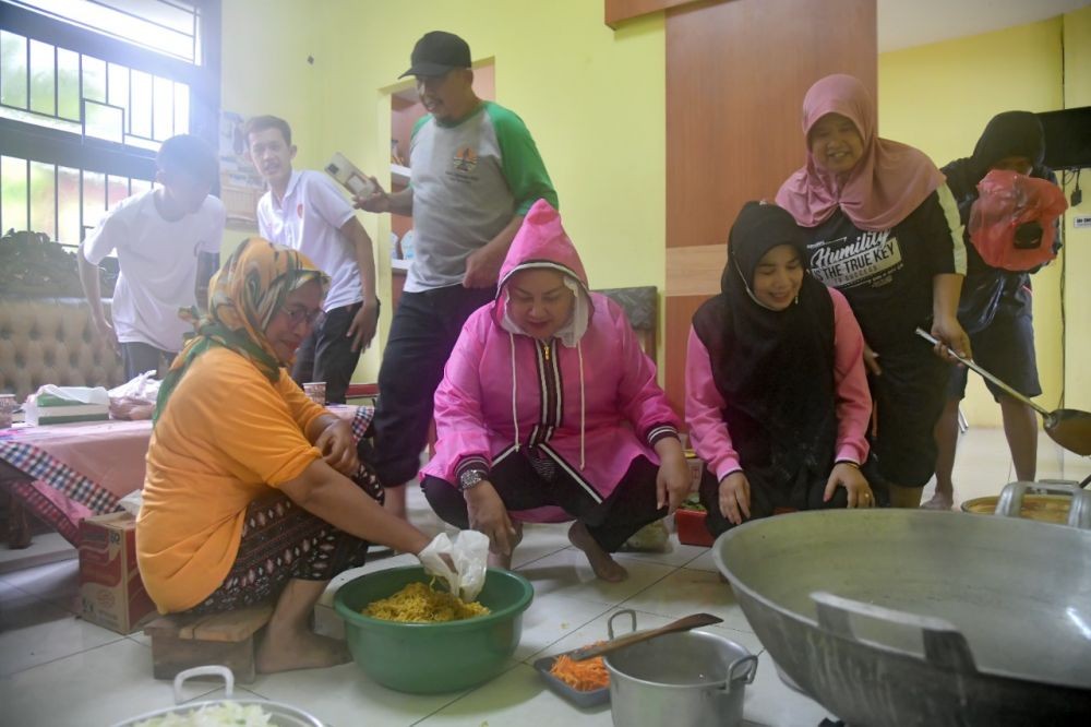 Lokasi Dapur Umum Korban Banjir Semarang, Sediakan 4.000 Nasi Bungkus