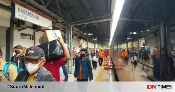 12 Perjalanan Kereta Dari Jakarta Terganggu Banjir Semarang