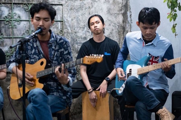 Atrimoni Bercerita Optimisme ala Makassar di Single Debut "Maju Laju"