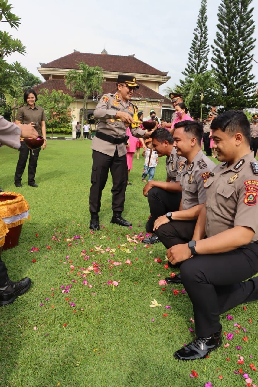 100 Personel Polresta Denpasar Naik Pangkat Awal Tahun 2023