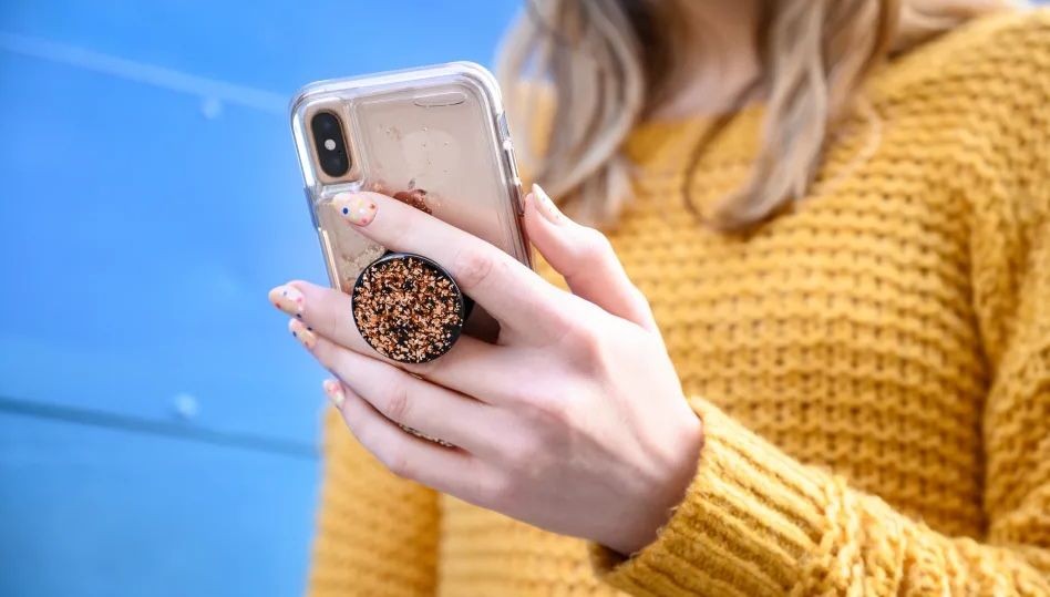 7 kegunaan pop socket handphone yang mungkin belum kamu ketahui