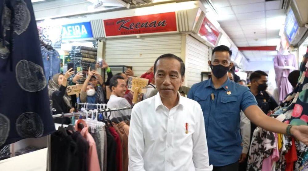 Jokowi Akhirnya Ajak Zulhas Blusukan Ke Pasar