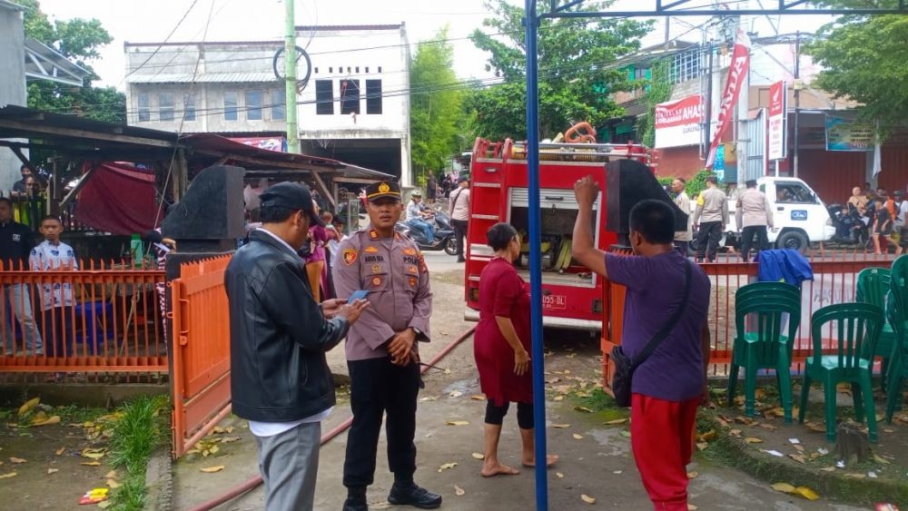 Kompor Gas Meledak, Rumah Warga di Lombok Barat Hangus Terbakar 