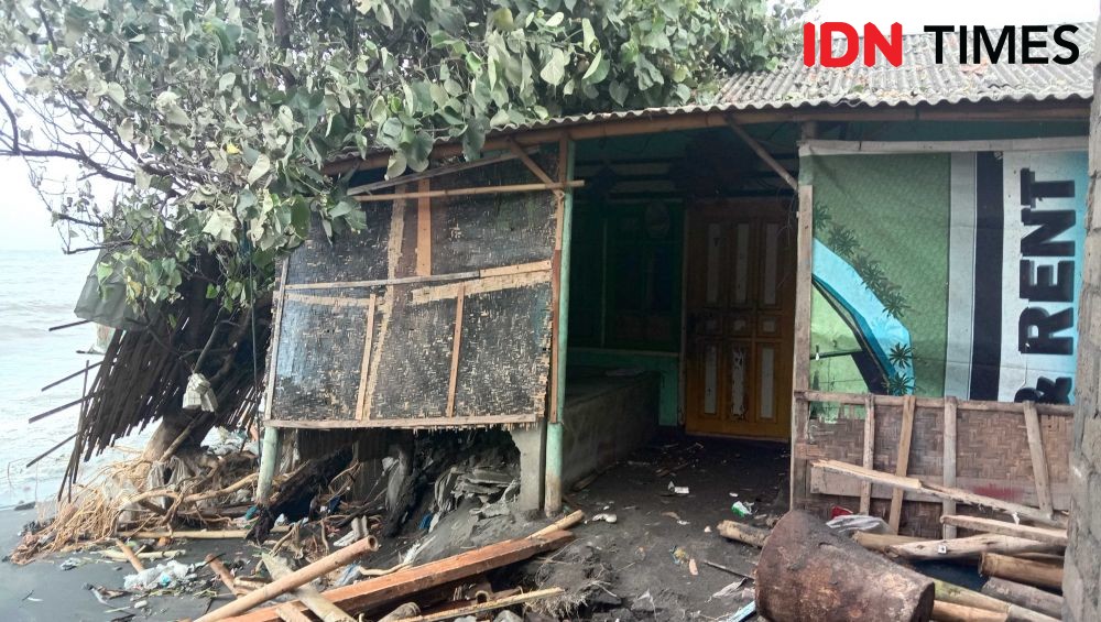 Rumah Ambruk, Pemprov Hibahkan Lahan Relokasi Warga Pesisir Mataram 