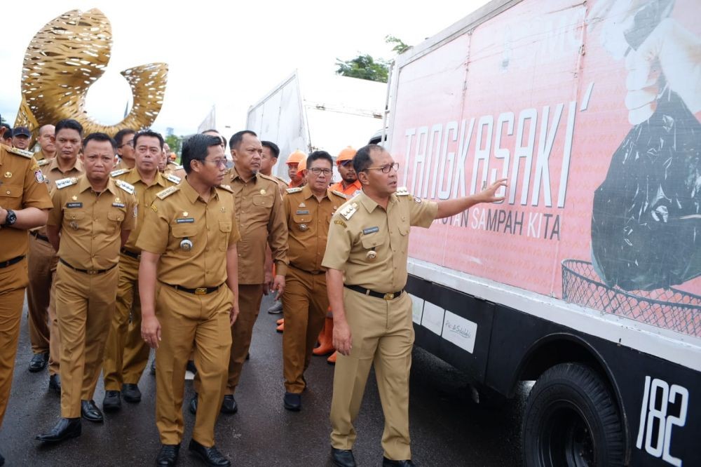 Beredar Video Truk Sampah di Makassar Jalan Meski Oleng