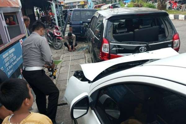 Lansia Tewas Akibat Tabrakan Beruntun Di Bekasi