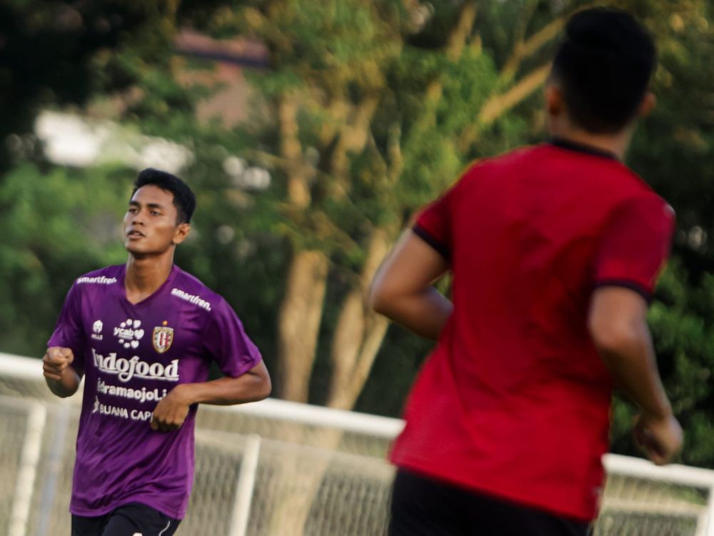 Punya Kiper Muda, Fans Kritik Keputusan Bali United Rekrut Gerri Mandagi