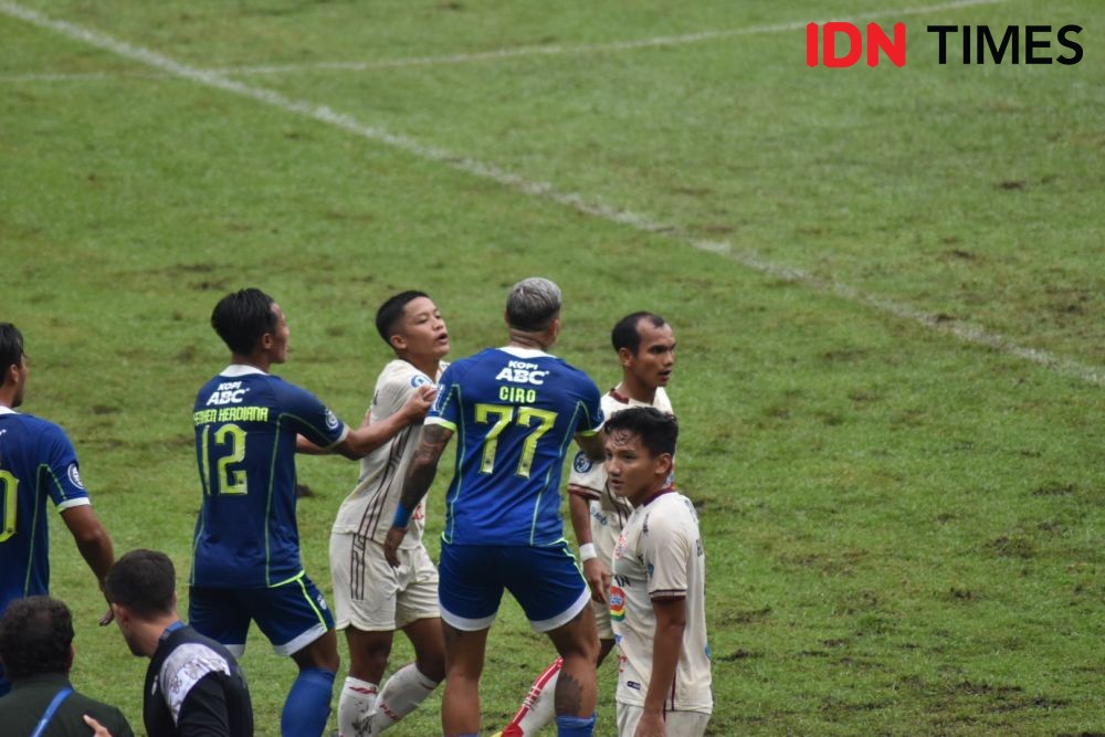 Absen Tiga Pekan, Febri Hariyadi Siap Terjun Lawan Borneo FC