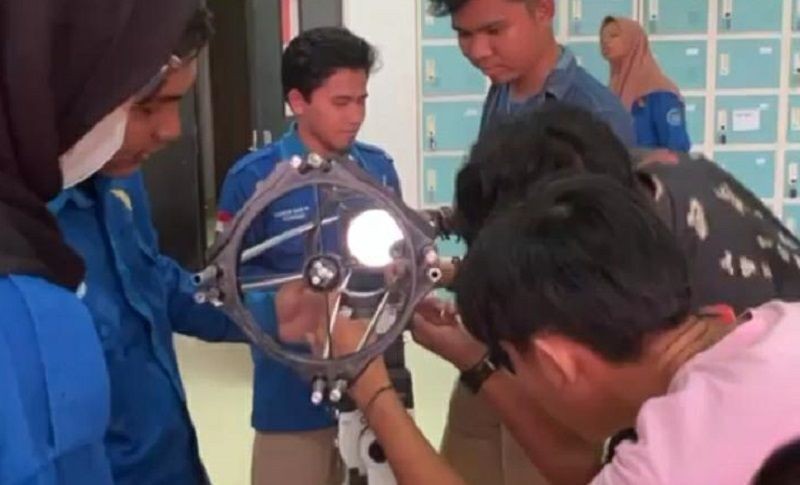 Cerita Mahasiswa ITERA Bikin Teleskop Reflektor DIY, Menantang
