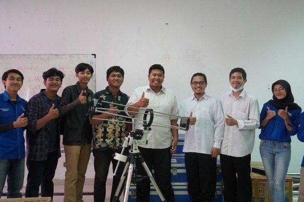 Cerita Mahasiswa ITERA Bikin Teleskop Reflektor DIY, Menantang