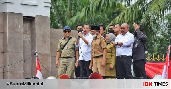 Ribuan Kades Demo Di DPR, Tuntut Masa Jabatan Jadi 9 Tahun