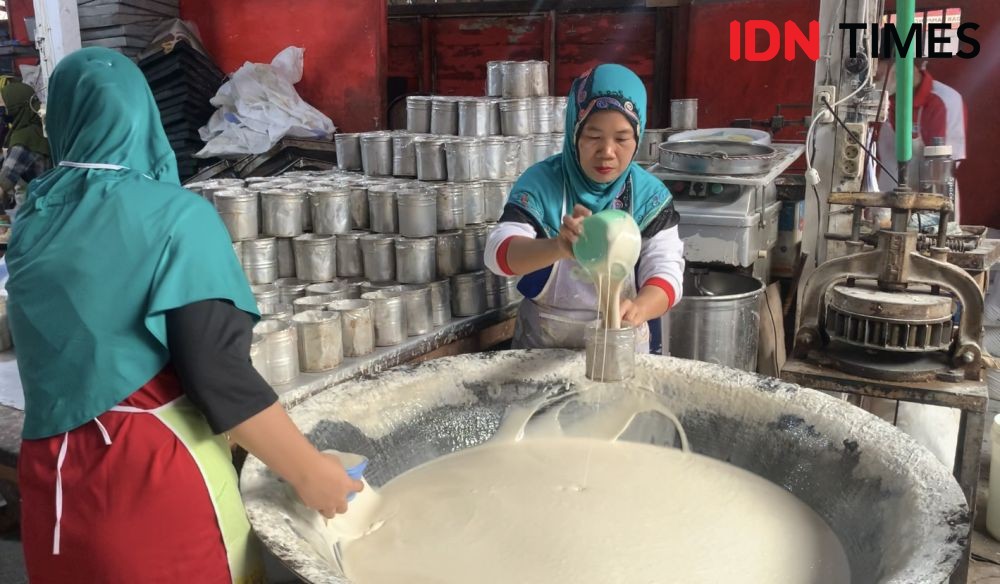 Semarak Imlek, Kue Tutun Bandar Lampung Ludes 1.000 per Hari