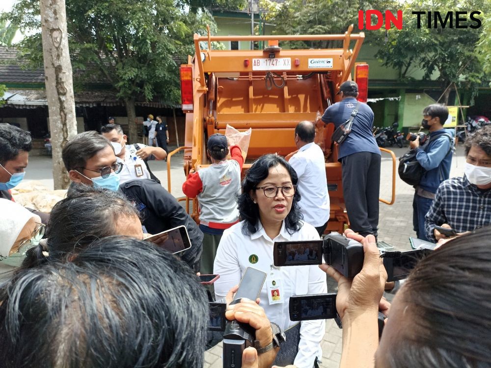687 Kilogram Kerupuk Mengandung Boraks di Kota Yogyakarta Dimusnahkan 