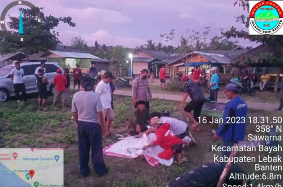 Terseret Ombak Di Pantai Sawarna Turis Asal Tangerang Tewas