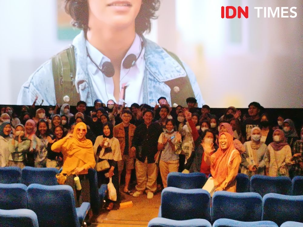 Keseruan Nobar Balada Si Roy di Medan Bersama Mahasiswa USU