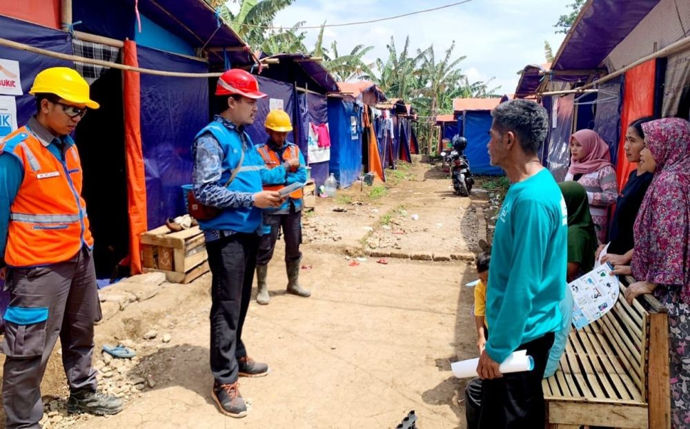 PLN Alirkan Listrik Sementara di Huntara Korban Gempa Cianjur