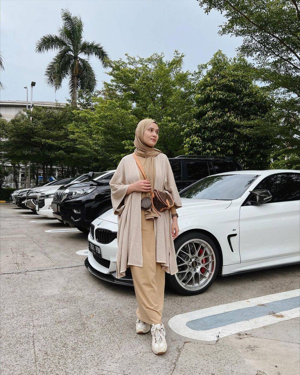 10 OOTD Hijab Remaja SMA, Tampil Kasual Dan Stylish!