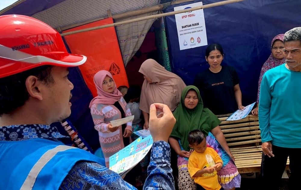 PLN Alirkan Penyambungan Listrik Sementara di Pengungsi Cianjur