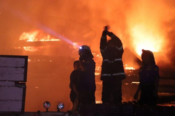9 Rumah Ludes Terbakar di Medan, 3 Orang Luka