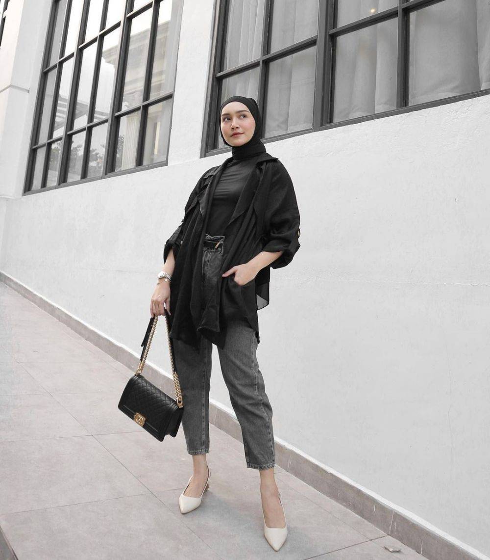 9 OOTD Boyish Look Untuk Gaya Kondangan, Tetap Kece!