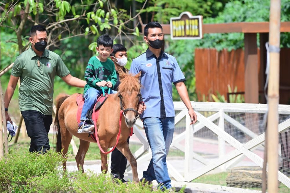 Jokowi Ajak Keluarga Kunjungi Solo Safari, 3 Hari Sebelum Soft Opening