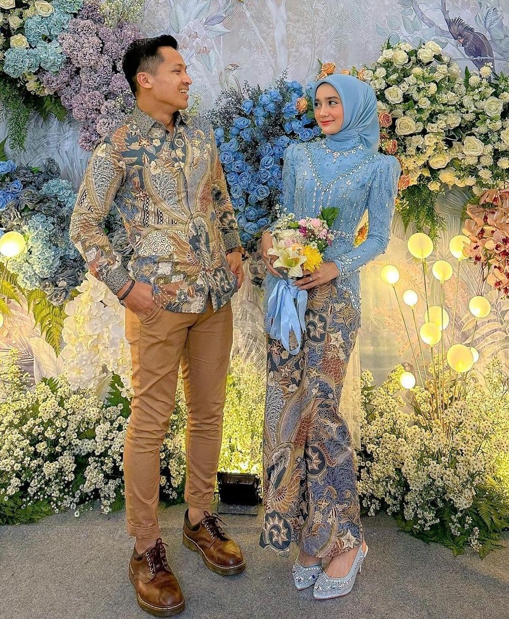 10 Ide Kebaya Hijab Lamaran Ala Selebgram Kekinian 