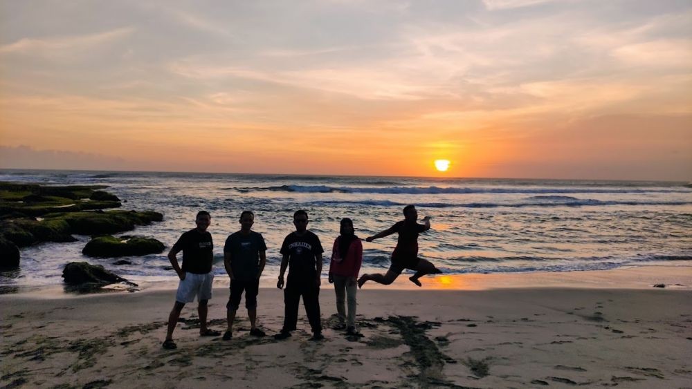 Pantai Manalusu: Lokasi, Rute, Harga Tiket, dan Daya Tariknya