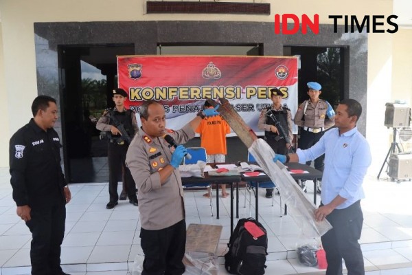 Pembunuh Warga Petung dengan Kayu Dijerat Pasal Berlapis