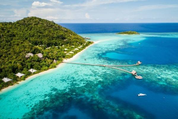 Potret Cantiknya Pulau Bawah Di Kepulauan Anambas