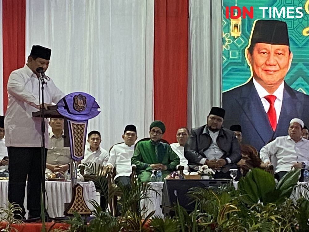 Kala Menhan Prabowo Berbalas Pantun saat Acara Zikir di Medan