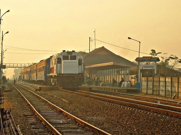 14 Daftar Stasiun Bandung Paling Ikonik yang Lengkap dengan Alamat