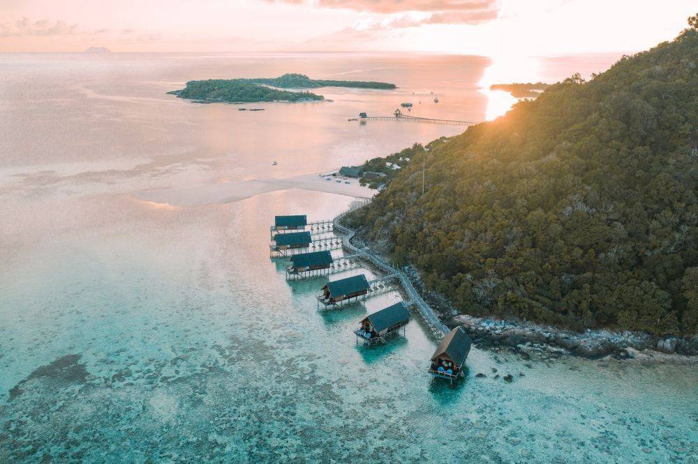 Potret Cantiknya Pulau Bawah Di Kepulauan Anambas