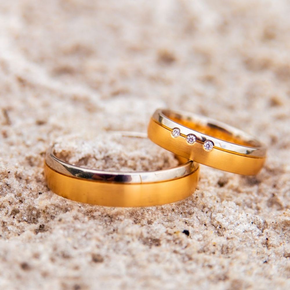 [QUIZ] Berdasarkan Cincin Nikah Pilihanmu, Kami Bisa Prediksi di Bulan Apa Kamu Menikah!
