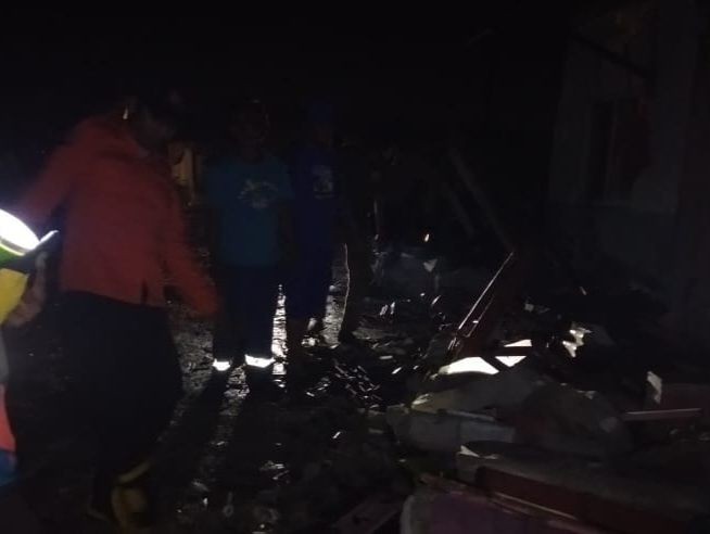 Rumah Roboh Akibat Puting Beliung di Kronjo, 5 Penghuni Luka-luka
