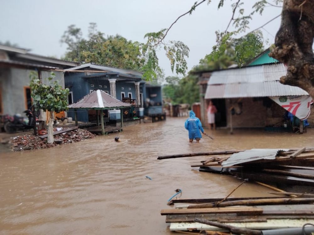 Ribuan KK Jadi Korban Banjir Bandang di Dompu NTB