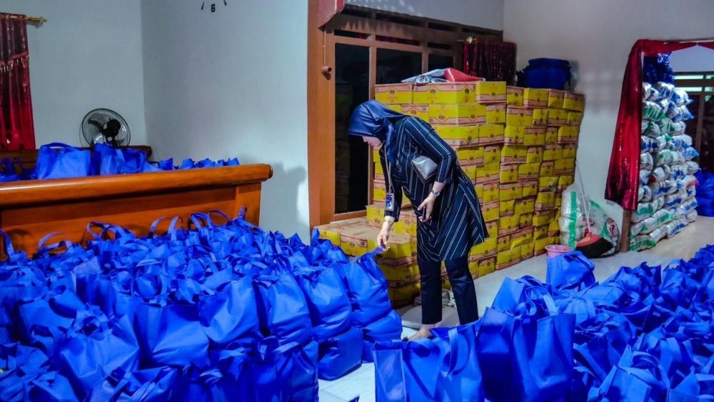Peduli Warga Terdampak Banjir, BRI Bagi 2.000 Paket Sembako di Grobogan dan Pati