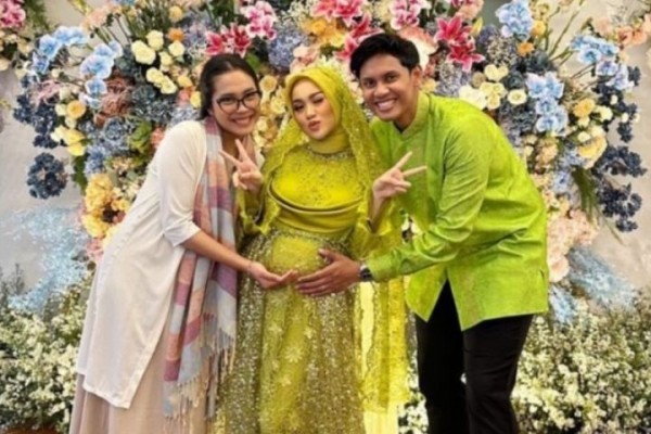 10 Momen Pengajian 4 Bulanan Kehamilan Lalita Hutami, Siap Jadi Ibu!