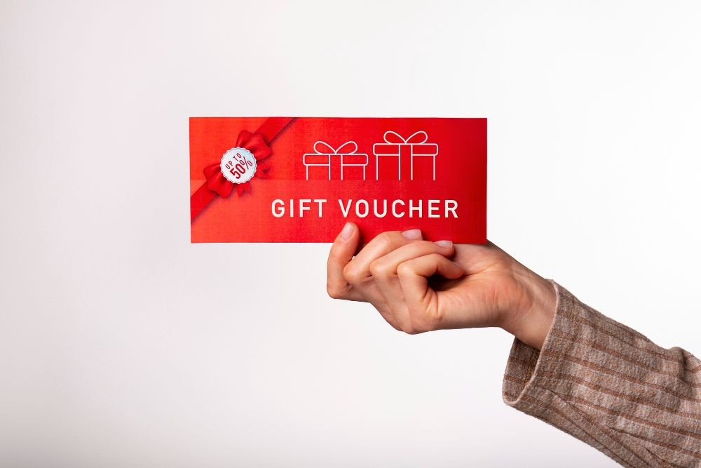 The right gift. Подарочный сертификат мокап. Ваучер Mockup. Сертификат Mockup. Voucher Mockup.