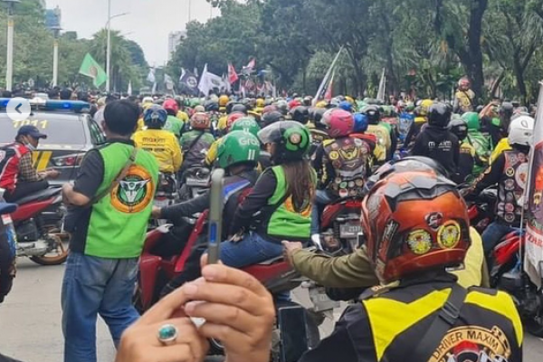5 Ribu Driver Ojol Gelar Demo, Tolak Jalan Berbayar di Jakarta
