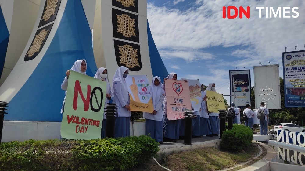 Tolak Valentine Day, Siswa SMA Banda Aceh Gelar Demo di Simpang Lima