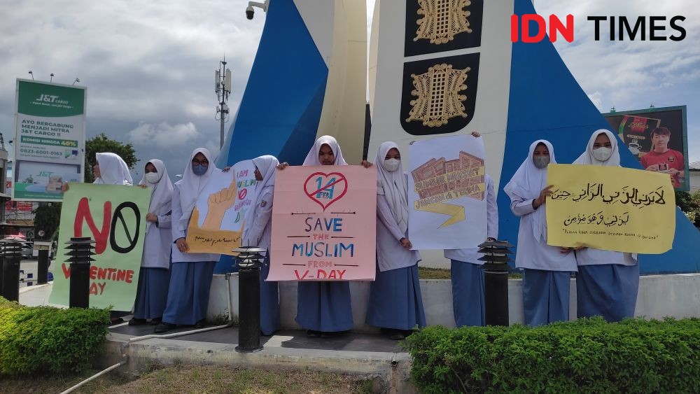 Tolak Valentine Day, Siswa SMA Banda Aceh Gelar Demo di Simpang Lima