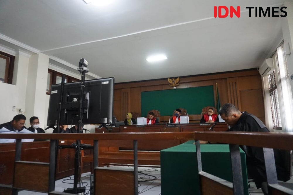 Tok! Eks Walkot Jogja Haryadi Suyuti Divonis 7 Tahun Penjara