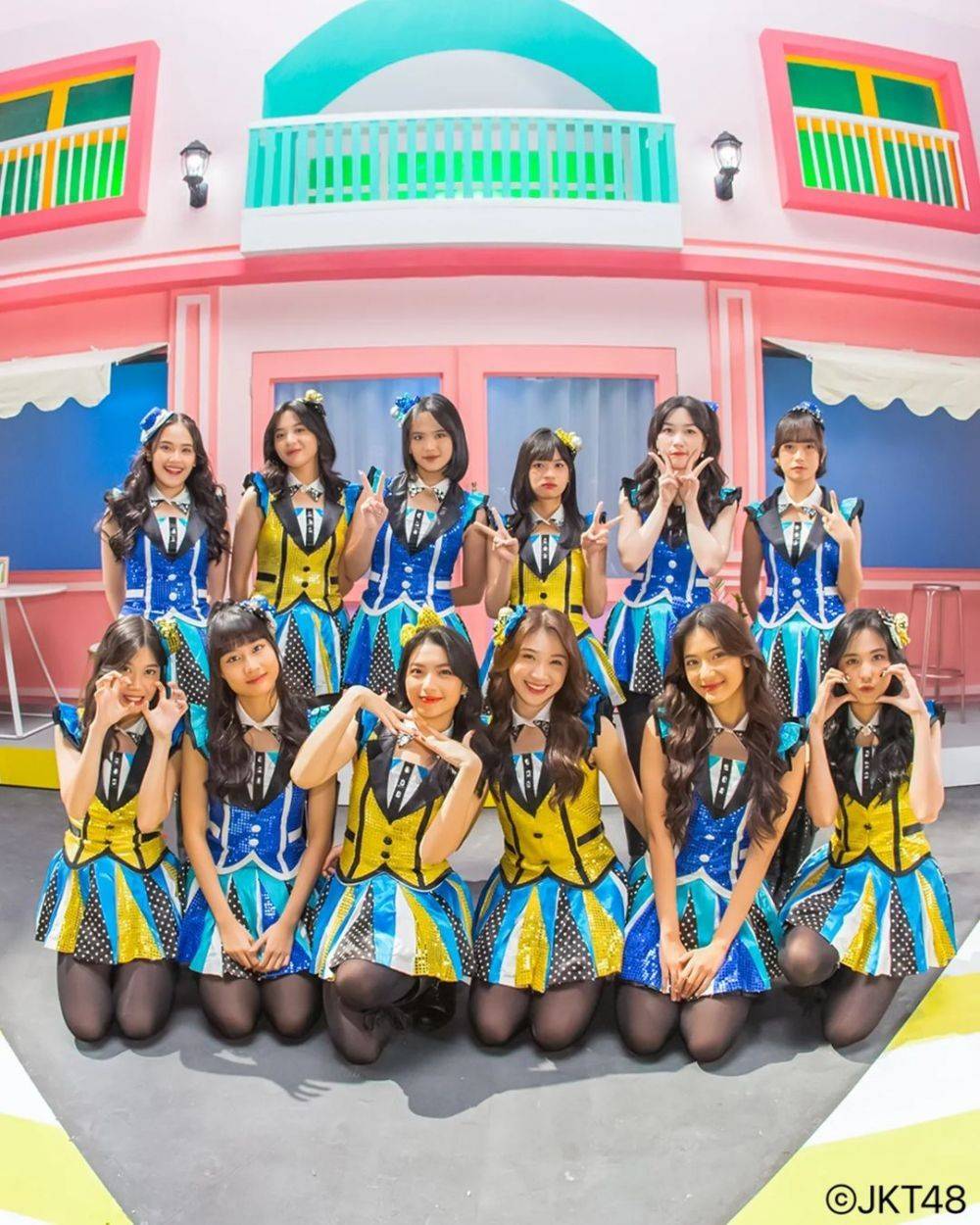 10 Hal Yang Gak Boleh Dilakuin Fans Ke Member JKT48