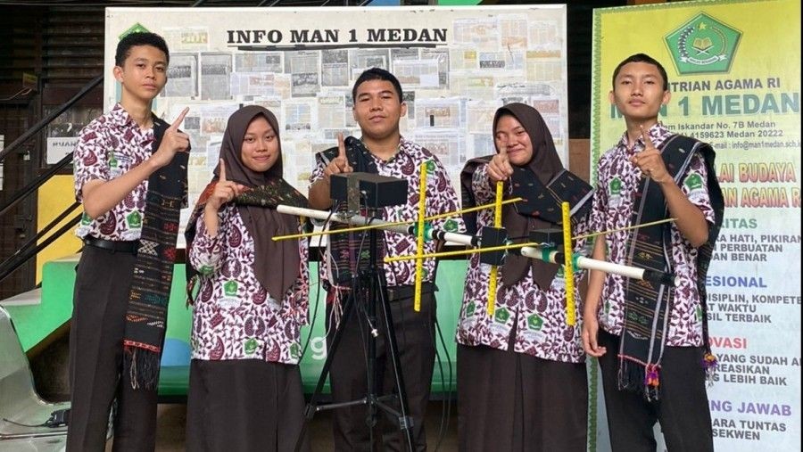 Siswa MAN 1 Medan Ciptakan Alat Tracking Satelit Portable Bencana
