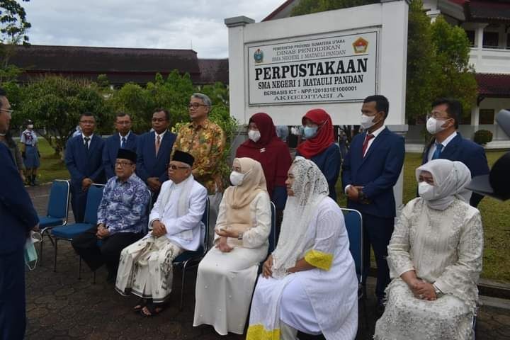 Kunjungi SMAN 1 Matauli, Wapres: Sekolah Seperti Ini Harus Diperbanyak